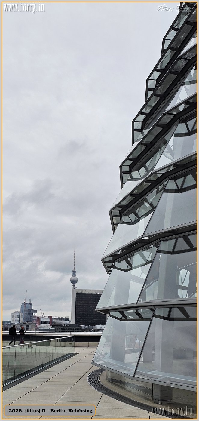 2025.07.-D-Berlin-Reichstag-038.jpg